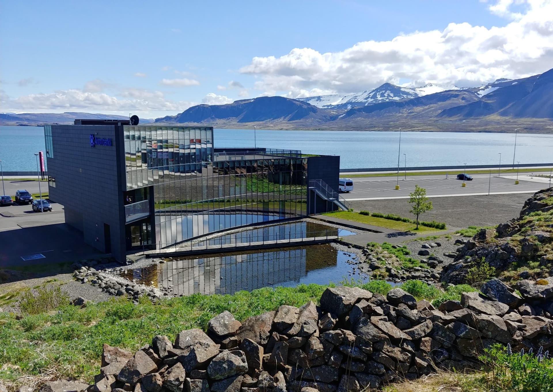 Fara fram á almenna kosningu um aðalskipulag